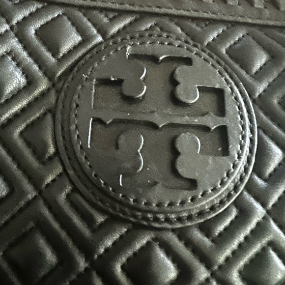 Tory Burch Marion quilted black shoulder bag - Picture 6 of 8
